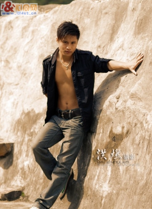 洪燃摄影:泰国男孩巴颂全裸出演《流花湖畔》、《秋风中的芦苇花》