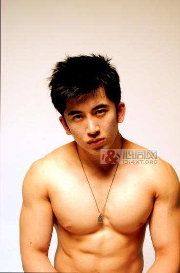 华裔与德国混血男优 猛男Julian Kiano